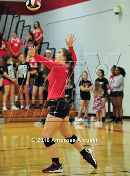 Thumbnail 1 in Seven Lakes @ Katy photogallery.