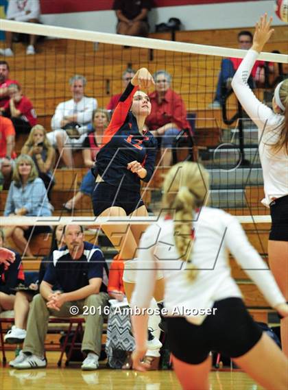Thumbnail 2 in Seven Lakes @ Katy photogallery.