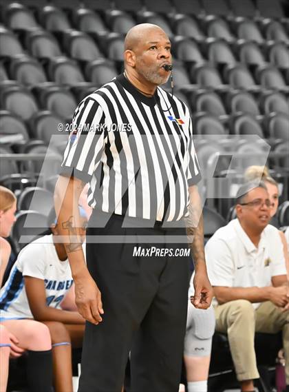 Thumbnail 1 in Arete Prep vs. Benjamin Franklin (Hoopin' It Up At The Arena) photogallery.