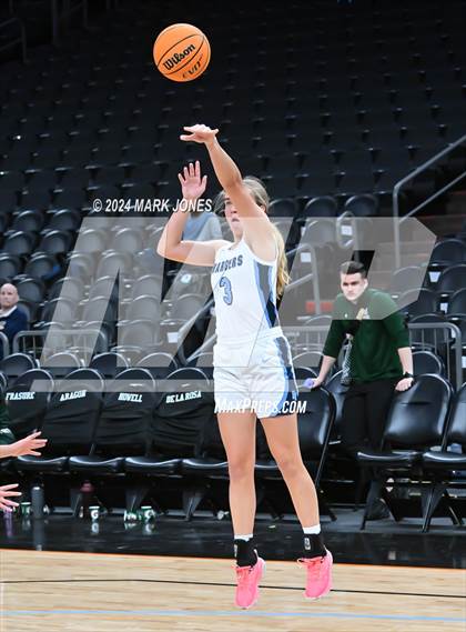 Thumbnail 3 in Arete Prep vs. Benjamin Franklin (Hoopin' It Up At The Arena) photogallery.