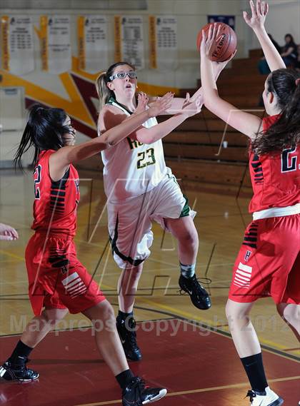 Thumbnail 2 in Royal vs. Hart (La Canada Tournament) photogallery.
