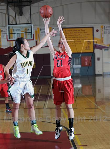 Thumbnail 1 in Royal vs. Hart (La Canada Tournament) photogallery.
