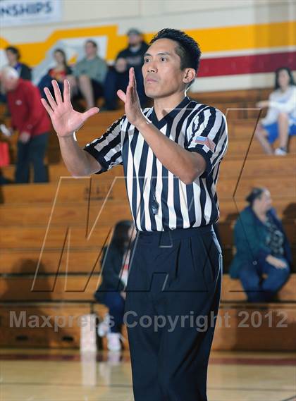 Thumbnail 3 in Royal vs. Hart (La Canada Tournament) photogallery.