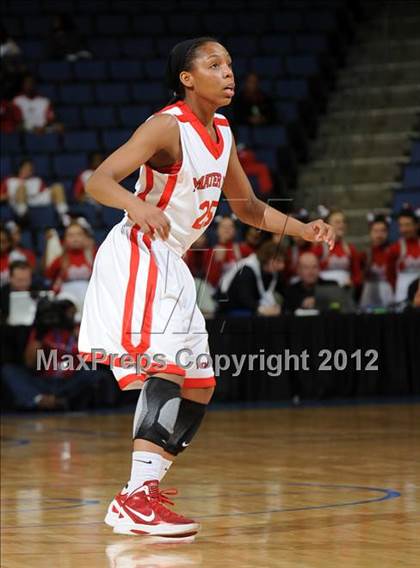 Thumbnail 3 in Mater Dei vs. Long Beach Poly (CIF D1 SoCal Regional Final) photogallery.