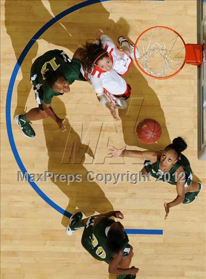 Thumbnail 1 in Mater Dei vs. Long Beach Poly (CIF D1 SoCal Regional Final) photogallery.