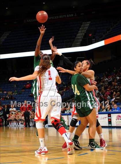 Thumbnail 3 in Mater Dei vs. Long Beach Poly (CIF D1 SoCal Regional Final) photogallery.