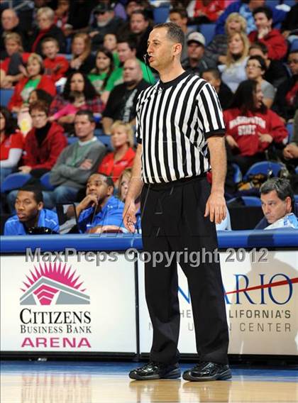 Thumbnail 1 in Mater Dei vs. Long Beach Poly (CIF D1 SoCal Regional Final) photogallery.