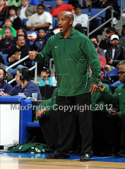 Thumbnail 3 in Mater Dei vs. Long Beach Poly (CIF D1 SoCal Regional Final) photogallery.