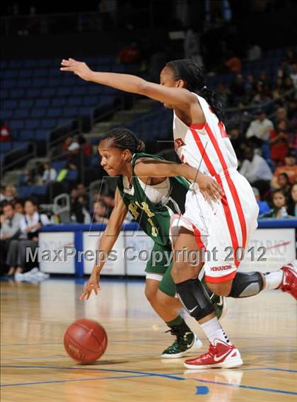 Thumbnail 1 in Mater Dei vs. Long Beach Poly (CIF D1 SoCal Regional Final) photogallery.