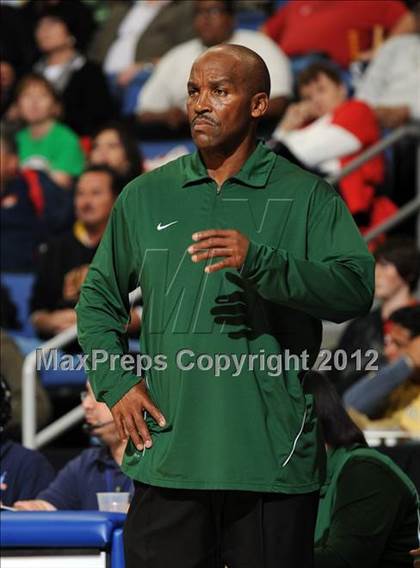 Thumbnail 2 in Mater Dei vs. Long Beach Poly (CIF D1 SoCal Regional Final) photogallery.