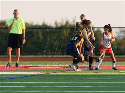 Thumbnail 3 in Northport vs Sachem East photogallery.