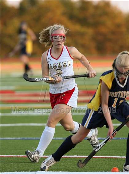 Thumbnail 2 in Northport vs Sachem East photogallery.