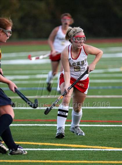 Thumbnail 3 in Northport vs Sachem East photogallery.