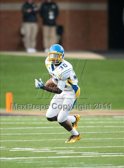 Thumbnail 3 in Garner Magnet vs. Page  (NCHSAA 4AA Final) photogallery.