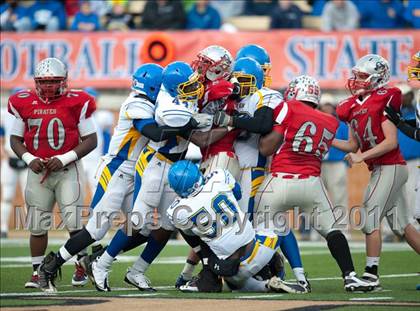 Thumbnail 2 in Garner Magnet vs. Page  (NCHSAA 4AA Final) photogallery.