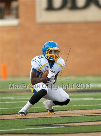Thumbnail 2 in Garner Magnet vs. Page  (NCHSAA 4AA Final) photogallery.