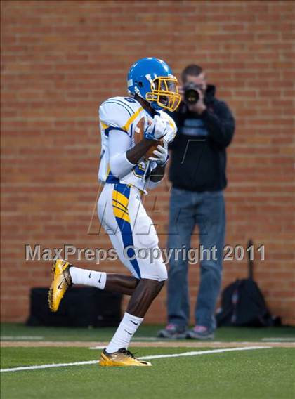 Thumbnail 2 in Garner Magnet vs. Page  (NCHSAA 4AA Final) photogallery.