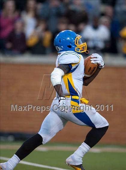 Thumbnail 3 in Garner Magnet vs. Page  (NCHSAA 4AA Final) photogallery.