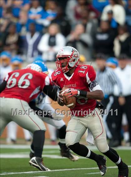 Thumbnail 2 in Garner Magnet vs. Page  (NCHSAA 4AA Final) photogallery.