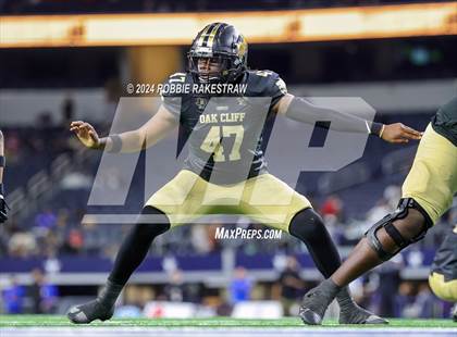 Thumbnail 3 in South Oak Cliff vs. Randle (UIL 5A Division II Football Final) photogallery.
