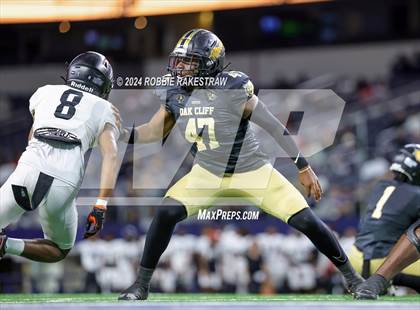 Thumbnail 3 in South Oak Cliff vs. Randle (UIL 5A Division II Football Final) photogallery.