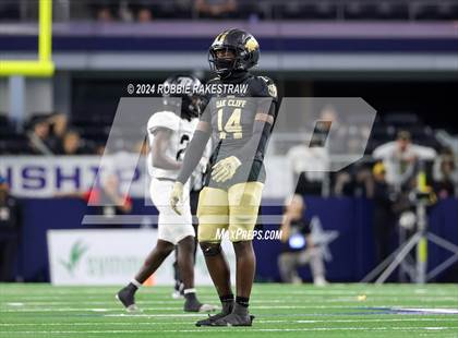 Thumbnail 3 in South Oak Cliff vs. Randle (UIL 5A Division II Football Final) photogallery.