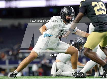 Thumbnail 1 in South Oak Cliff vs. Randle (UIL 5A Division II Football Final) photogallery.