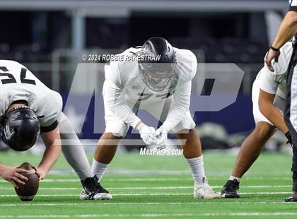 Thumbnail 1 in South Oak Cliff vs. Randle (UIL 5A Division II Football Final) photogallery.