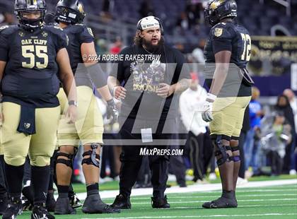 Thumbnail 1 in South Oak Cliff vs. Randle (UIL 5A Division II Football Final) photogallery.