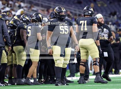 Thumbnail 3 in South Oak Cliff vs. Randle (UIL 5A Division II Football Final) photogallery.