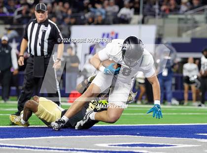 Thumbnail 2 in South Oak Cliff vs. Randle (UIL 5A Division II Football Final) photogallery.