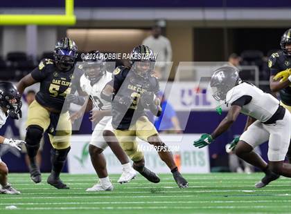Thumbnail 3 in South Oak Cliff vs. Randle (UIL 5A Division II Football Final) photogallery.