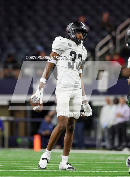 Thumbnail 1 in South Oak Cliff vs. Randle (UIL 5A Division II Football Final) photogallery.