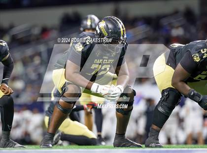 Thumbnail 1 in South Oak Cliff vs. Randle (UIL 5A Division II Football Final) photogallery.