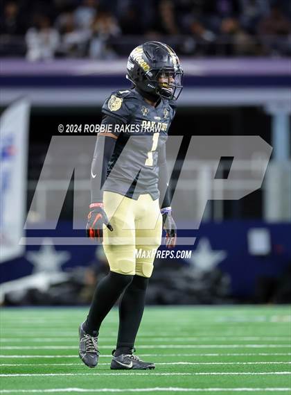 Thumbnail 3 in South Oak Cliff vs. Randle (UIL 5A Division II Football Final) photogallery.