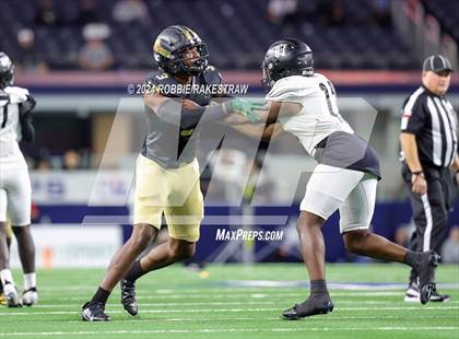 Thumbnail 1 in South Oak Cliff vs. Randle (UIL 5A Division II Football Final) photogallery.