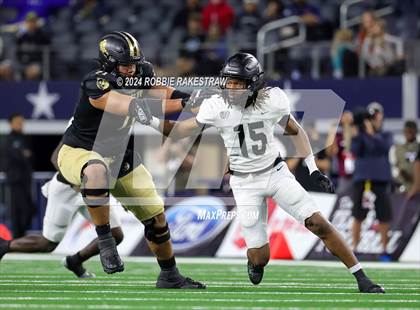 Thumbnail 1 in South Oak Cliff vs. Randle (UIL 5A Division II Football Final) photogallery.