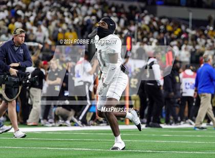 Thumbnail 1 in South Oak Cliff vs. Randle (UIL 5A Division II Football Final) photogallery.
