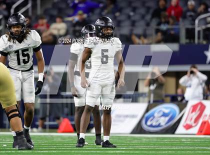 Thumbnail 3 in South Oak Cliff vs. Randle (UIL 5A Division II Football Final) photogallery.