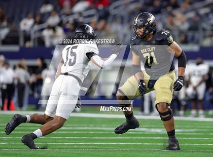 Thumbnail 1 in South Oak Cliff vs. Randle (UIL 5A Division II Football Final) photogallery.
