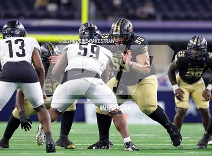 Thumbnail 1 in South Oak Cliff vs. Randle (UIL 5A Division II Football Final) photogallery.