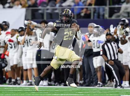 Thumbnail 2 in South Oak Cliff vs. Randle (UIL 5A Division II Football Final) photogallery.