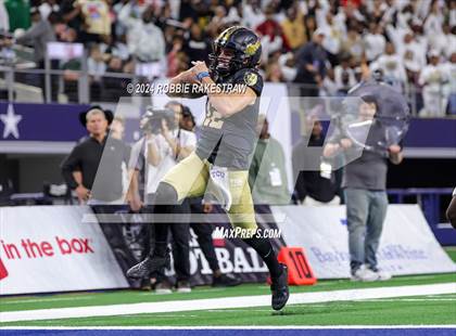 Thumbnail 2 in South Oak Cliff vs. Randle (UIL 5A Division II Football Final) photogallery.