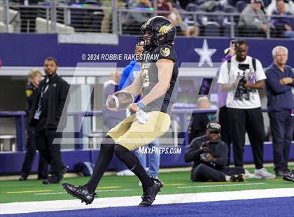 Thumbnail 3 in South Oak Cliff vs. Randle (UIL 5A Division II Football Final) photogallery.