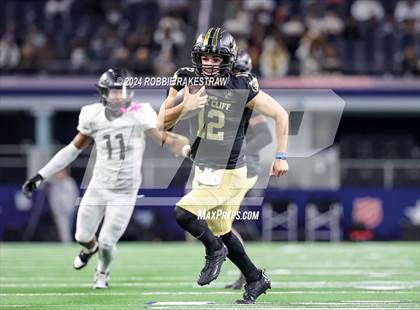 Thumbnail 1 in South Oak Cliff vs. Randle (UIL 5A Division II Football Final) photogallery.