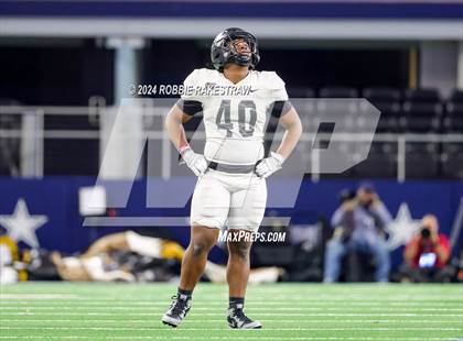 Thumbnail 2 in South Oak Cliff vs. Randle (UIL 5A Division II Football Final) photogallery.