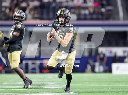 Thumbnail 3 in South Oak Cliff vs. Randle (UIL 5A Division II Football Final) photogallery.