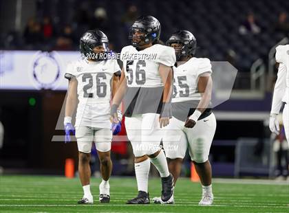 Thumbnail 1 in South Oak Cliff vs. Randle (UIL 5A Division II Football Final) photogallery.