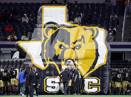 Thumbnail 2 in South Oak Cliff vs. Randle (UIL 5A Division II Football Final) photogallery.