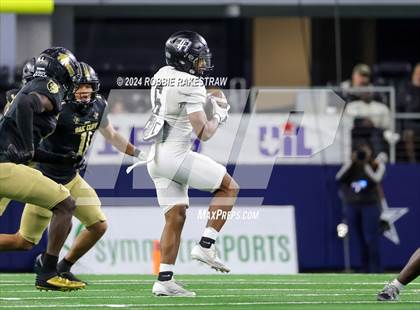 Thumbnail 2 in South Oak Cliff vs. Randle (UIL 5A Division II Football Final) photogallery.